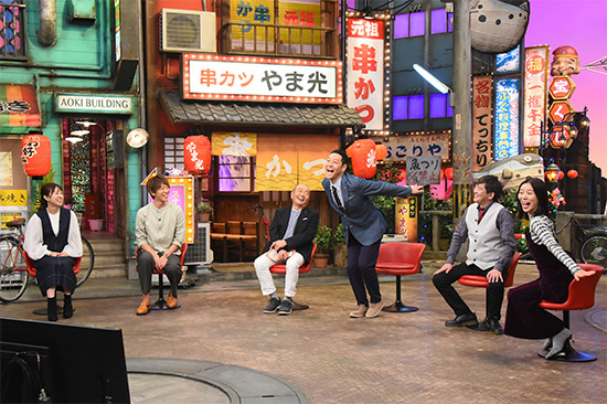 豊崎由里絵、小山慶一郎(NEWS)、山本浩之、東野幸治、メッセンジャー黒田、朝日奈央