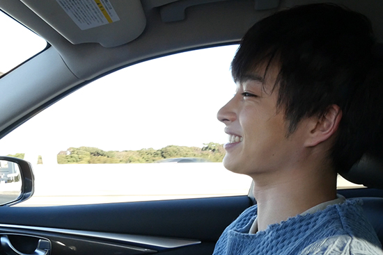 曽田陵介