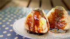 お好みソースとチーズの焼きおにぎり