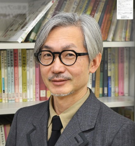 成実弘至