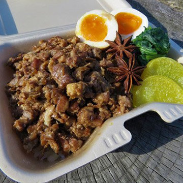 台湾肉飯店 / 魯肉飯 ほか