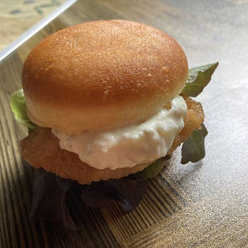 Hilo‘s Wagon / マラサダフィッシュサンド