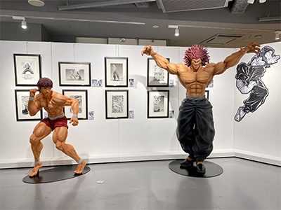 範馬刃牙と範馬勇次郎の新規等身大スタチューの展示が決定ッッ！！