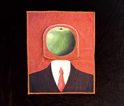 手のひらで出会うふたつのモチーフ デペイズマンタオルハンカチ