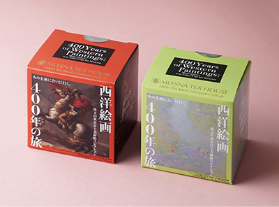 ＜左＞ジャック＝ルイ・ダヴィッドの工房《サン＝ベルナール峠を超えるボナパルト》「カプチーノクリーム」＜右＞クロード・モネ《睡蓮》「マスカットの香り」