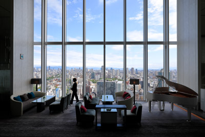 19階「LOUNGE PLUS」