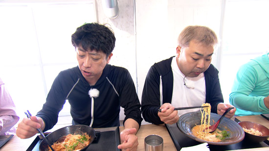 舘山アナウンサー、フットボールアワー、すゑひろがりず