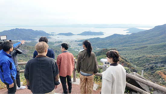 水田信二、ハシヤスメ・アツコ、フットボールアワー、田中友梨奈（関西テレビアナウンサー）