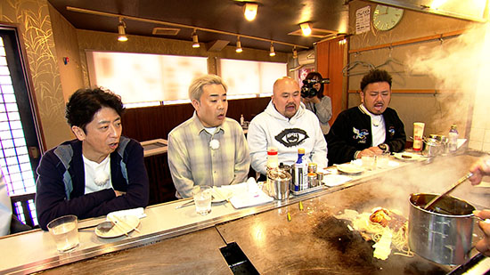 フットボールアワー、鬼越トマホーク