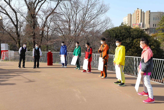 かまいたち(山内健司、濱家隆一)、博多華丸・大吉(博多華丸、博多大吉)、千鳥(大悟、ノブ)、春日俊彰(オードリー)、ダイアン(ユースケ、津田篤宏)