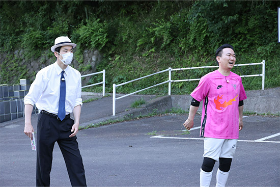 濱家隆一、山内健司