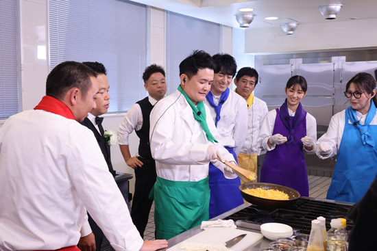大悟、津田篤宏、ユースケ、ノブ、博多大吉、博多華丸、小倉優子、ギャル曽根