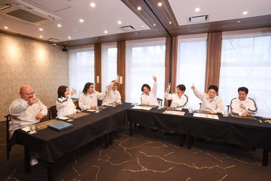 クロちゃん、福田麻貴、中岡創一、小木博明、嶋佐和也、屋敷裕政、水田信二、井口浩之