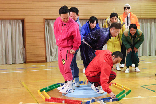 山内健司、津田篤宏、博多大吉、ユースケ、大悟、博多華丸、濱家隆一、ノブ
