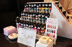 絵の具専門店 上羽絵惣
