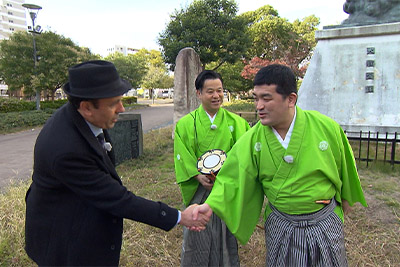 すゑひろがりず（南條庄助、三島達矢）、関西在住の外国出身者