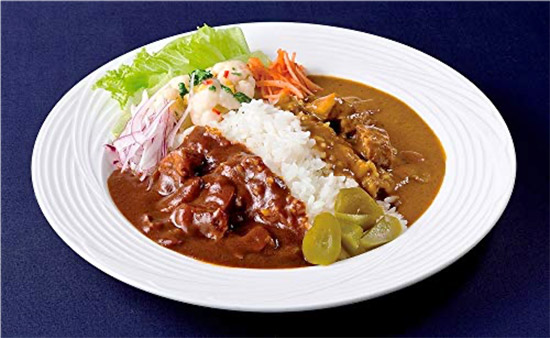 新宿 中村屋「純欧風ビーフカリー あいがけ」