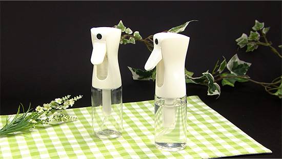 スプレーボトル