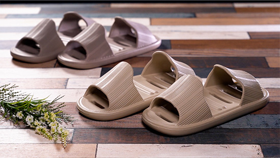 両履き軽量スリッパ