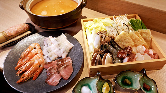 鰻骨パイタン鍋 