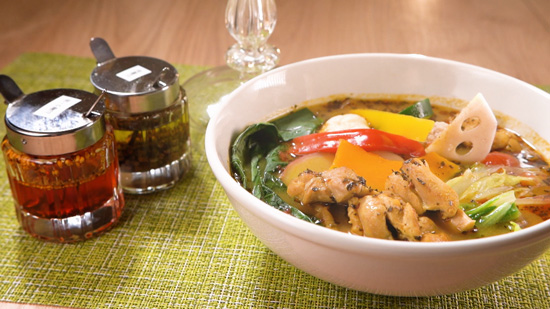 菜彩（サイサイ）麻辣湯