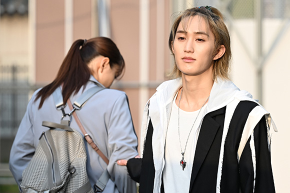 菅井友香、橋本涼