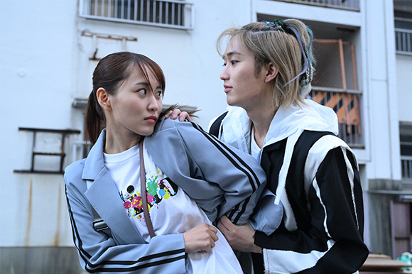 菅井友香、橋本涼