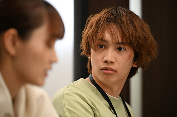 菅井友香、藤原丈一郎