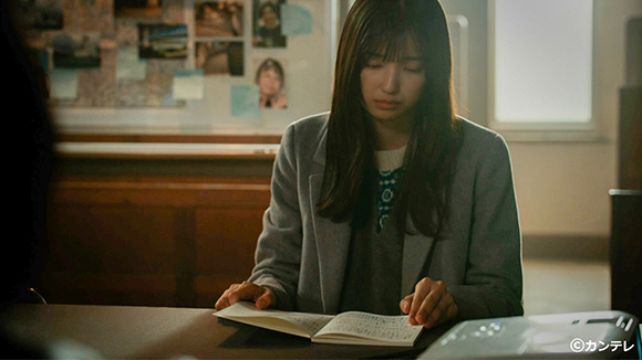 事件の顛末を刑事に語る女性(乃木坂46・五百城茉央)MADDER 第9話