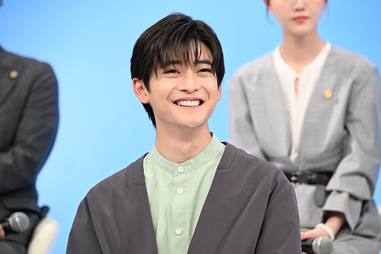 高橋文哉