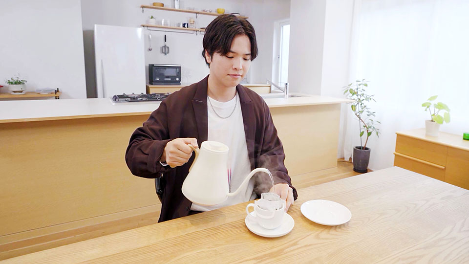 声優 石谷春貴