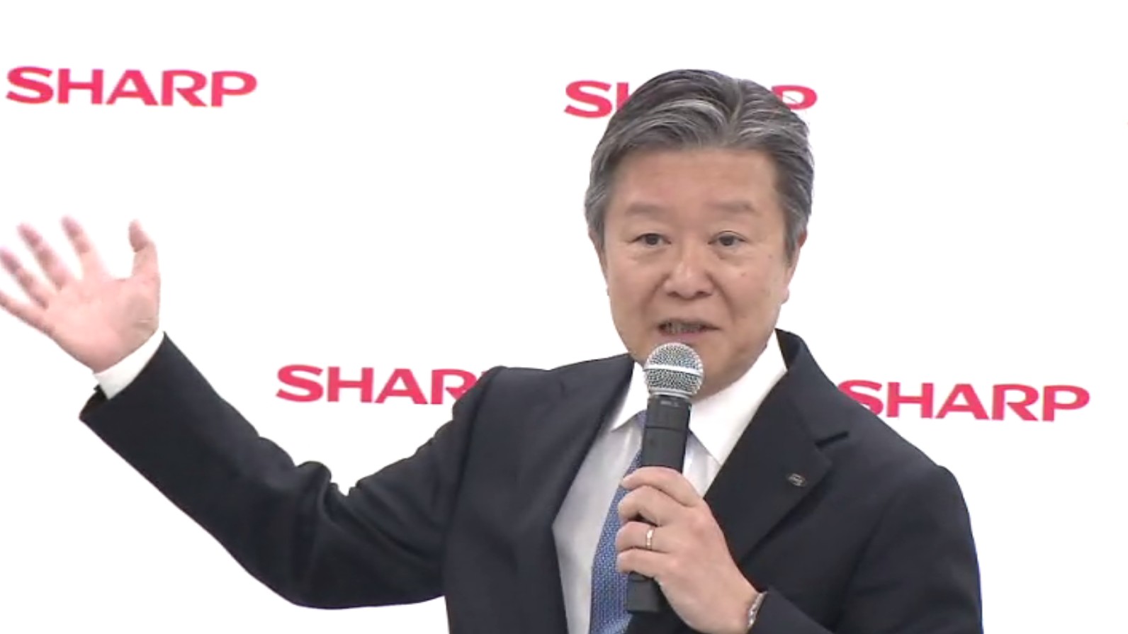 シャープ　4月1日付で河村哲治専務が社長に就任「これまでの経験全てを注ぎ込んでシャープを次のステージに」現社長は副会長に　今後は親会社・「鴻海精密工業」との連携を強め新規事業に早期に取り組む姿勢見せる