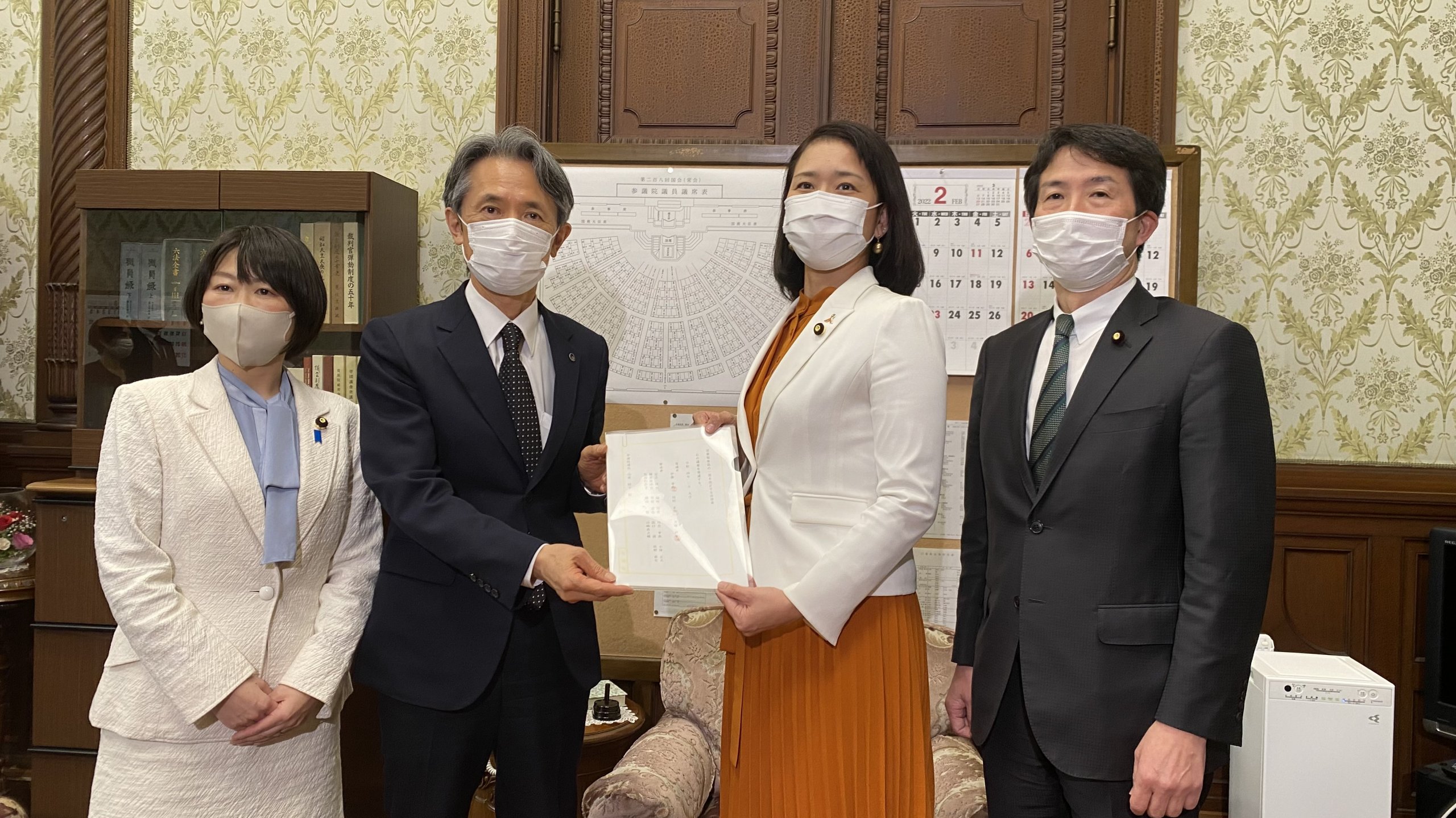 ヤングケアラー問題を訴えても反応は お手伝いでしょ 子どもたちが声をあげられるために 支援法案を国会提出 国民 伊藤議員に訊く 東京駐在 キーパーソンに訊く 報道ランナー ニュース 関西テレビ放送 カンテレ ヤングケアラー問題を訴えても反応は お手伝いでしょ 子どもたちが声をあげられるために 支援法案を国会提出 国民 伊藤議員に訊く 東京駐在 キーパーソンに訊く 報道ランナー ニュース 関西テレビ放送 カンテレ