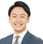 新実彰平