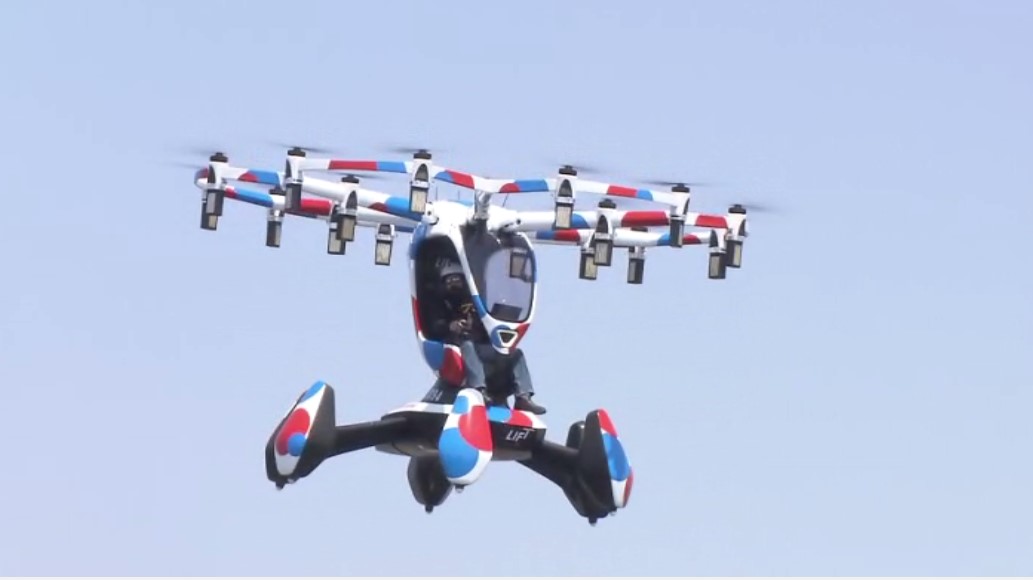 「空飛ぶクルマ」万博会場で初飛行 開幕初日のきのう13日 デモフライトは悪天候で見送り