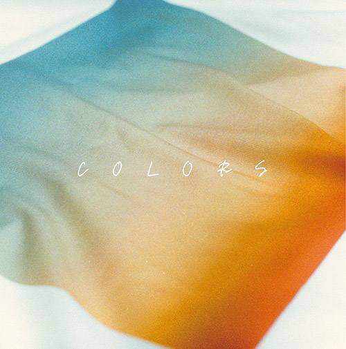 1st シングル「COLORS」