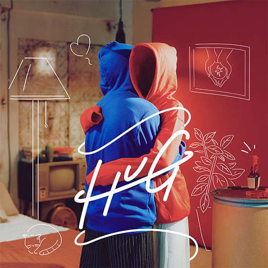 Mini Album 「HUG」 NOW ON SALE