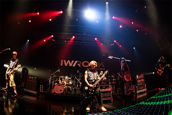 「IWA ROCK」