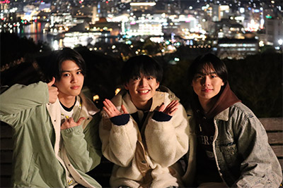 真弓孟之（AmBitious）、野田開仁、田所蒼大