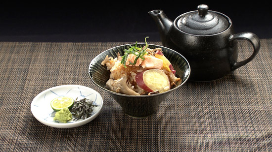 バター香る秋の炊き込みご飯