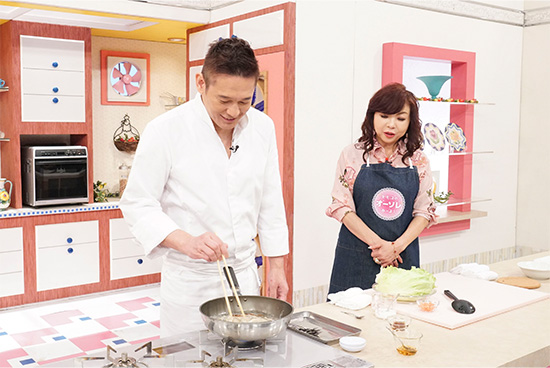 和田明日香、ハイヒールモモコ