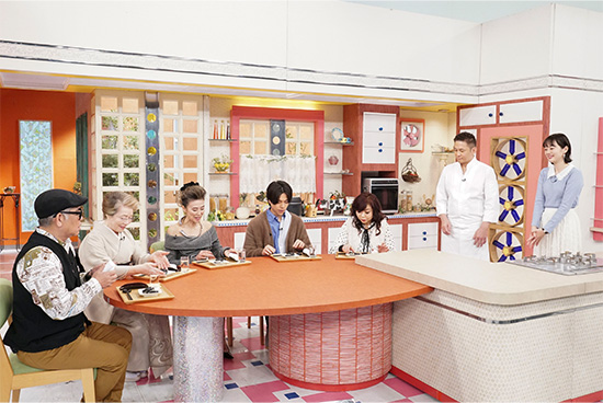 兵動大樹（矢野・兵動）、 西川ヘレン、ハイヒールモモコ、萬田久子、重岡大毅（ジャニーズＷＥＳＴ）、高橋真理恵（関西テレビアナウンサー）