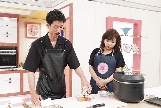韓国料理イチサン 畠中貴史、ハイヒールモモコ
