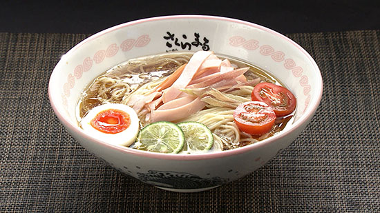 水出し麦茶と昆布の冷やしラーメン