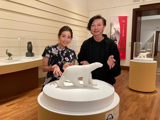 村西利恵アナウンサー、アートディレクター・ナカムラクニオ氏
