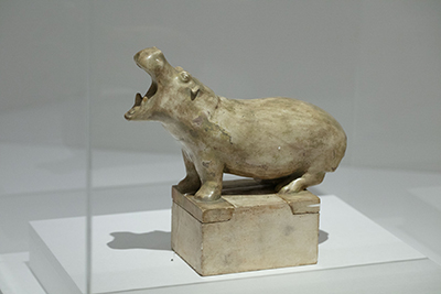 《カバ》群馬県立舘林美術館蔵