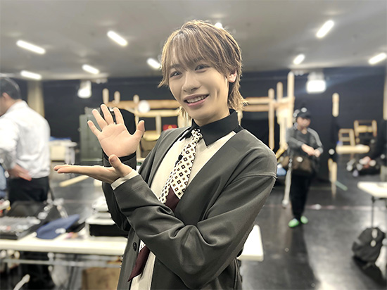 エクストリーム・シチュエーションコメディ（kcal（カロリー））「汗が目に入っただけ」