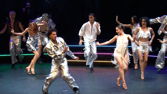 『バーン・ザ・フロア』