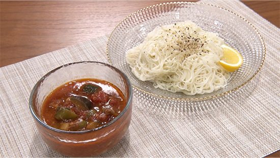 夏の暑さを吹き飛ばせ 夏野菜たっぷりトマトどろそうめん
