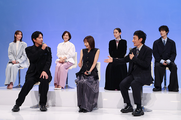 草彅剛、中村ゆり、塩野瑛久、月城かなと、要潤、国仲涼子、八木莉可子